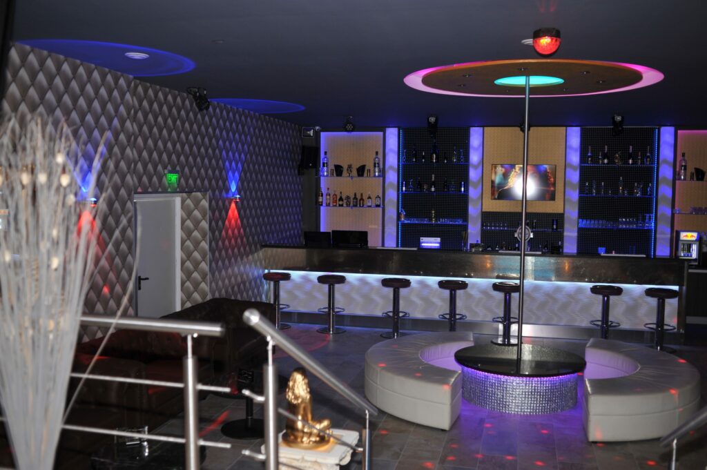 Bar 1
