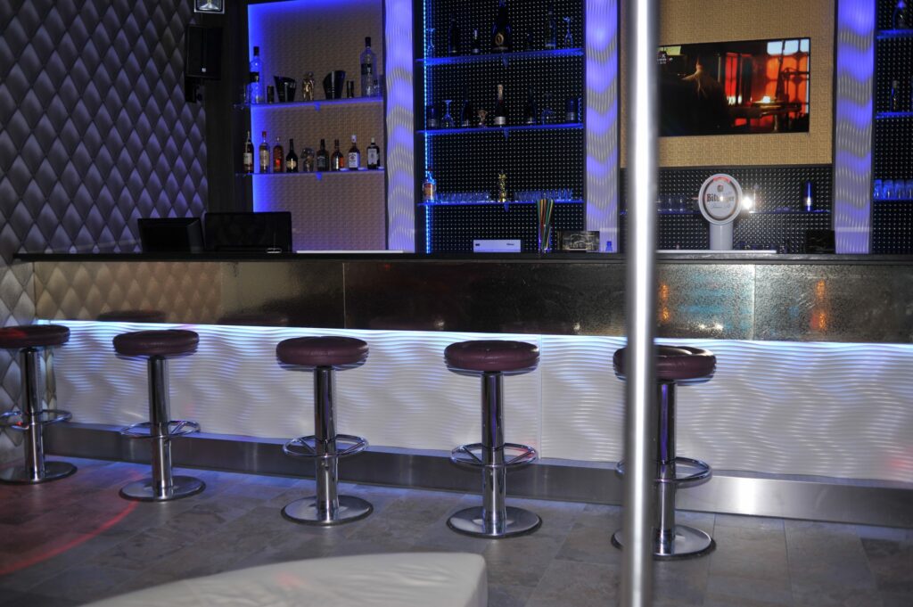 Bar 2
